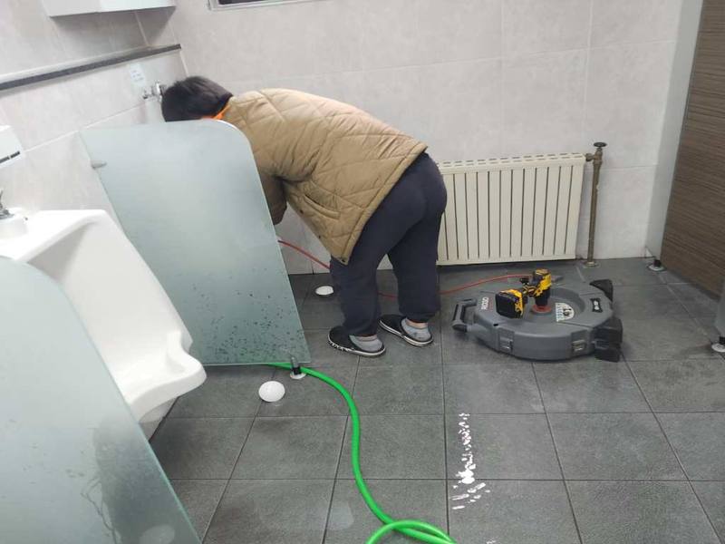 성남 소변기막힘 작업사례 2